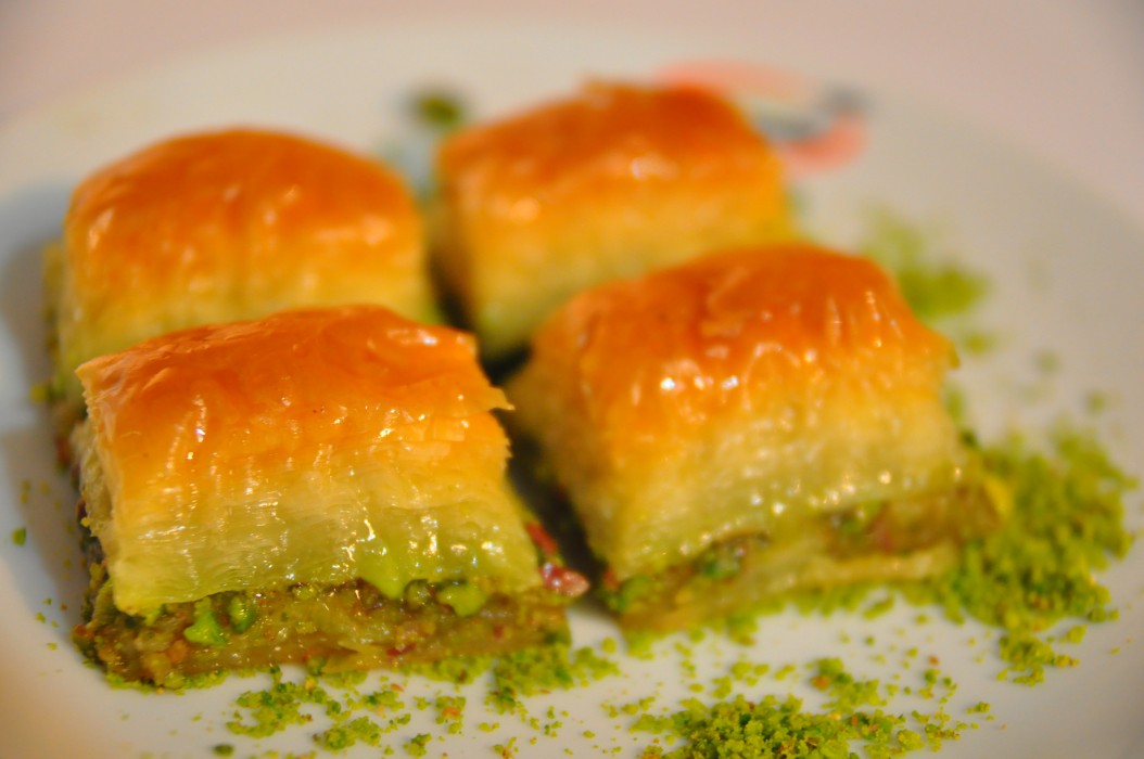 Fıstıklı Yaş Kaymaklı Baklava