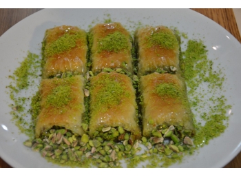 Fıstıklı Dürüm Baklava